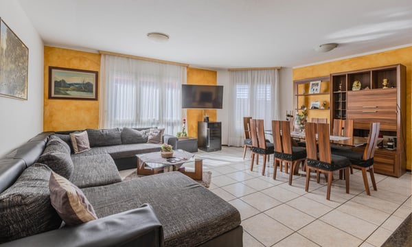 BELLA VILLA 6.5 LOCALI CON GIARDINO PIANEGGIANTE A CONTONE 1