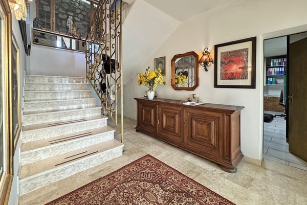 GRANDE VILLA 6.5 CON STUPENDA VISTA LAGO E PISCINA A BISSONE 9