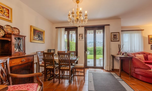 OCCASIONE - SPAZIOSA CASA 5.5 CON GIARDINO A LUGANO PAZZALLO 4