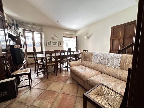 TIPICA CASA 3.5 CON GRANDE CANTINA VINI A VOLTA A MELIDE 2