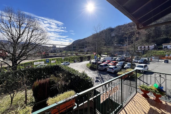 CASA INDIPENDENTE DI 4.5 LOCALI CON GIARDINO A CHIASSO 9
