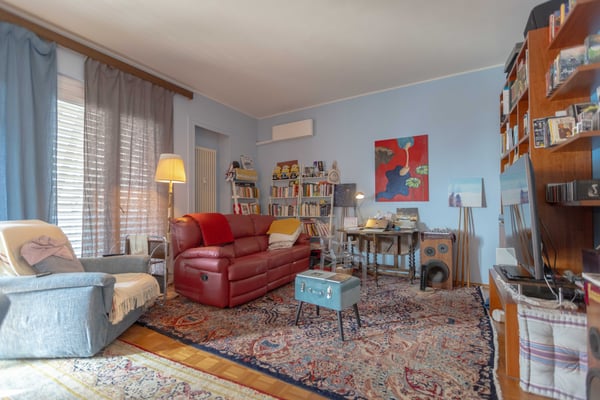 CONFORTEVOLE TRILOCALE CON TERRAZZA VISTA LAGO A CAMPIONE 4