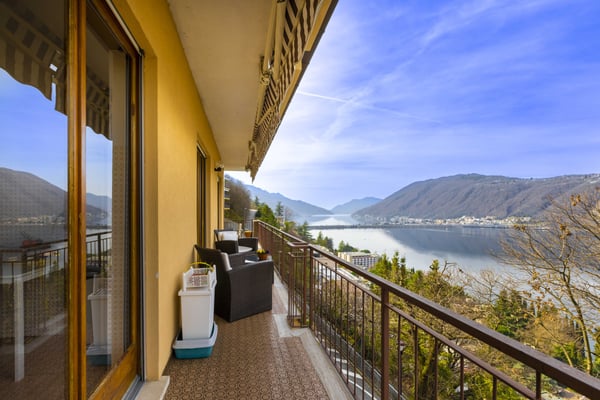 4.5 LOCALI CON VISTA LAGO IMPRENDIBILE A CAMPIONE D'ITALIA 4