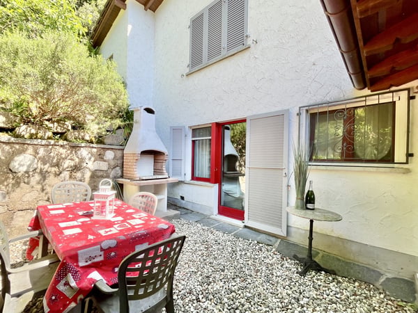 GRAZIOSA CASA BIFAMILIARE 6.5 LOCALI VISTA LAGO A MAROGGIA 9