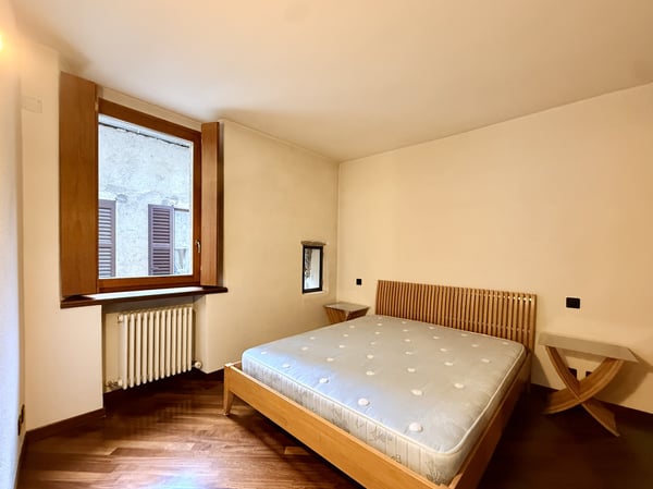 AFFITTASI STUPENDI BILOCALI IN PALAZZO STORICO A MORCOTE 7