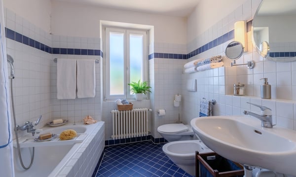 DIMORA STORICA DI 9 LOCALI CON TERRAZZA PANORAMICA AD AROGNO 6