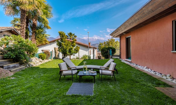 ACCOGLIENTE UNITA' 4.5 CON GIARDINO E VISTA APERTA A MANNO 2