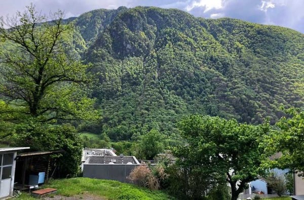 NUOVO 4.5 LOCALI CON AMPIO GIARDINO E TERRAZZA A LUMINO 8