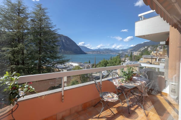 OCCASIONE - LUMINOSO 3.5 CON STUPENDA VISTA LAGO A BISSONE 3