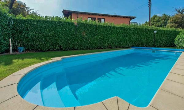 SPAZIOSA CASA 5.5 LOCALI CON GIARDINO E PISCINA A MONTAGNOLA 9