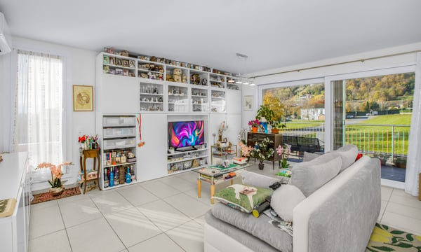 MODERNA E AMPIA VILLA BIFAMILIARE 6.5 CON PISCINA A BEDANO 1