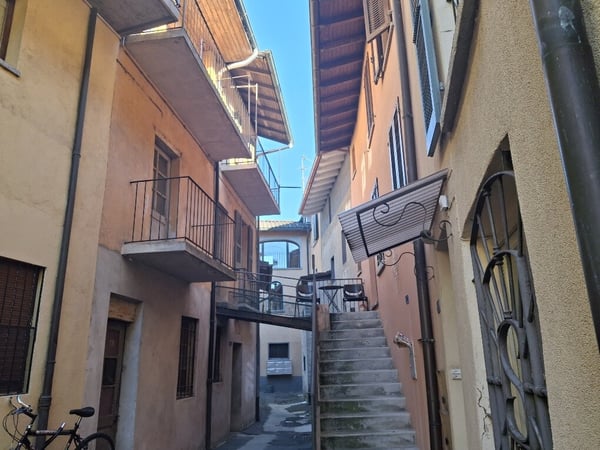 AFFARE - CASE RUSTICHE DA RISTRUTTURARE A PONTE TRESA 1