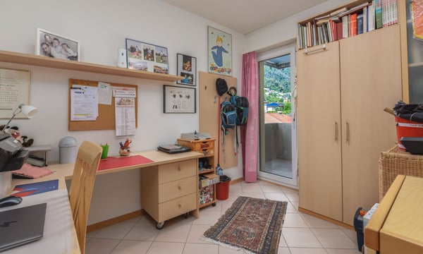 BELLISSIMO E AMPIO 4.5 CON VISTA APERTA A MORBIO INFERIORE 5