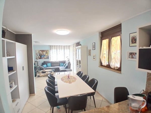 AMPIO 3.5 CON LOCALE HOBBY E GIARDINO PRIVATO A CASLANO 3