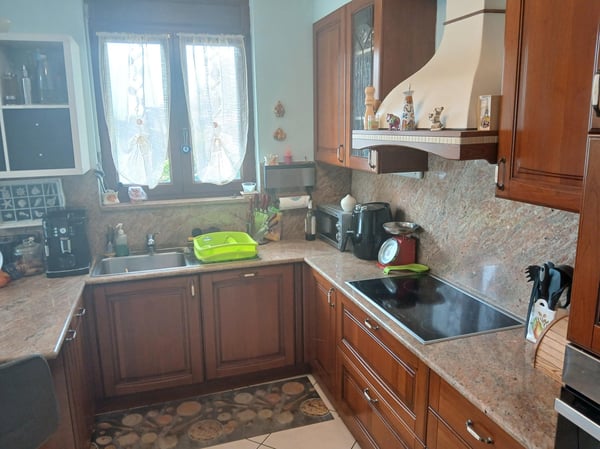 AMPIO 3.5 CON LOCALE HOBBY E GIARDINO PRIVATO A CASLANO 5