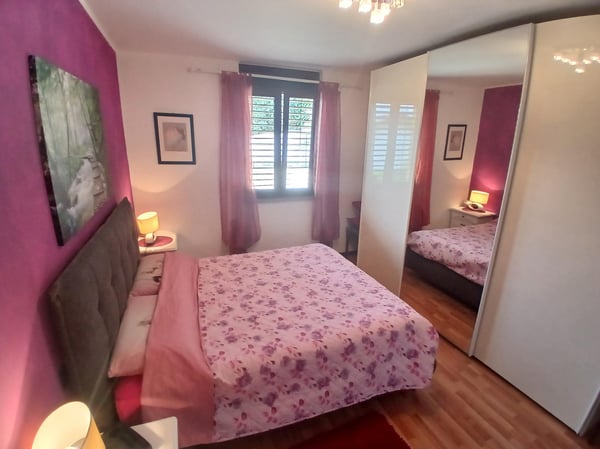 AMPIO 3.5 CON LOCALE HOBBY E GIARDINO PRIVATO A CASLANO 8