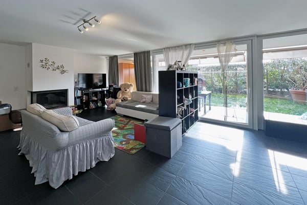 AMPIO DUPLEX 3.5 LOCALI CON GIARDINO PRIVATO AD AGNO 4
