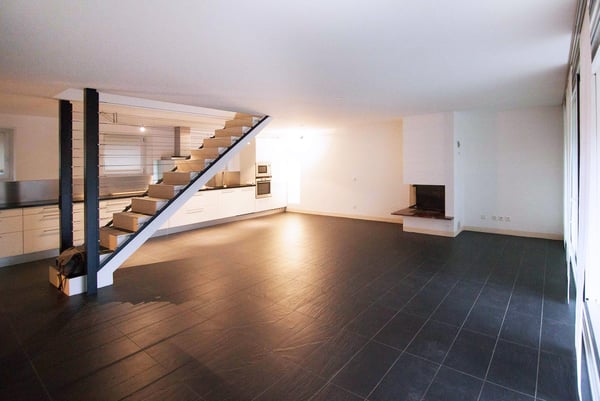 AMPIO DUPLEX 3.5 LOCALI CON GIARDINO PRIVATO AD AGNO 3
