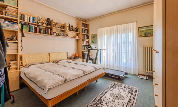 AMPIA E LUMINOSA VILLA DI 10 LOCALI A MORBIO INFERIORE 5
