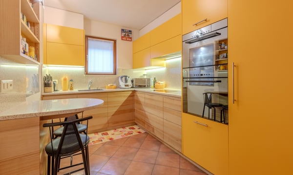 BELLISSIMA CASA 6.5 CON GROTTO E GIARDINO A RIVA SAN VITALE 6