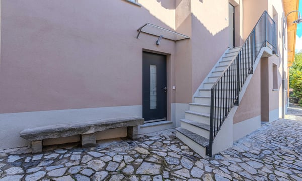 NUOVO E LUMINOSO 3 LOCALI NELLA CAPRIASCA A LOPAGNO 8