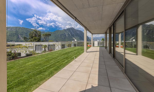 SPLENDIDO 2.5 LOCALI CON GIARDINO E VISTA LAGO A BISSONE 2