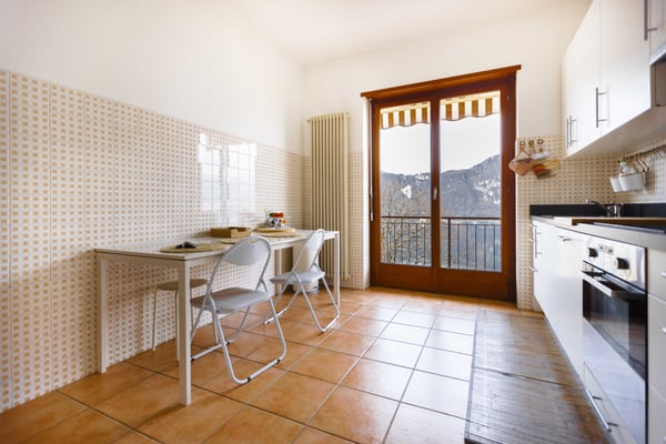 4.5 LOCALI CON VISTA LAGO IMPRENDIBILE A CAMPIONE D'ITALIA 5