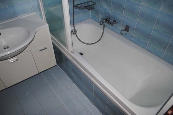 COMODO 2.5 CON TERRAZZA IN RESIDENZA CON PISCINA A COMANO 8