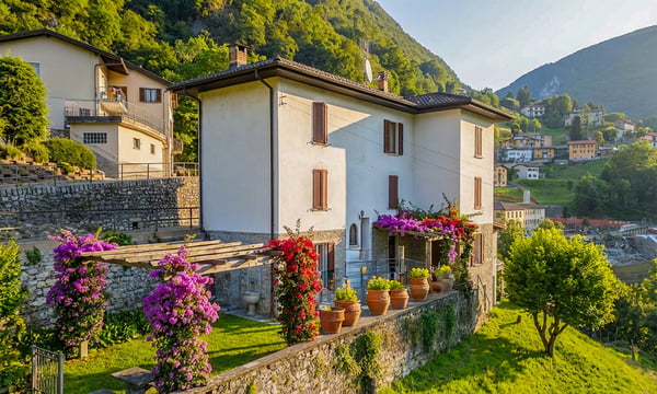 AFFARE - CASA 5.5 LOCALI IN POSIZIONE PANORAMICA AD AROGNO 1