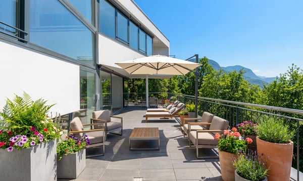 MODERNA VILLA VISTA LAGO 5.5 LOCALI CON PISCINA A CANOBBIO 1
