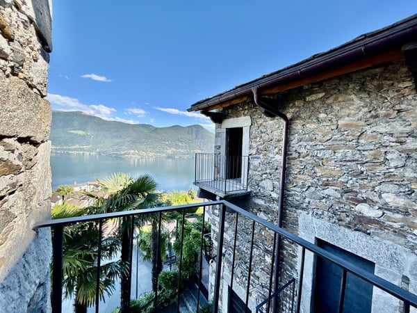AFFARE - RUSTICO 2.5 LOCALI ARREDATO VISTA LAGO A BRISSAGO 2