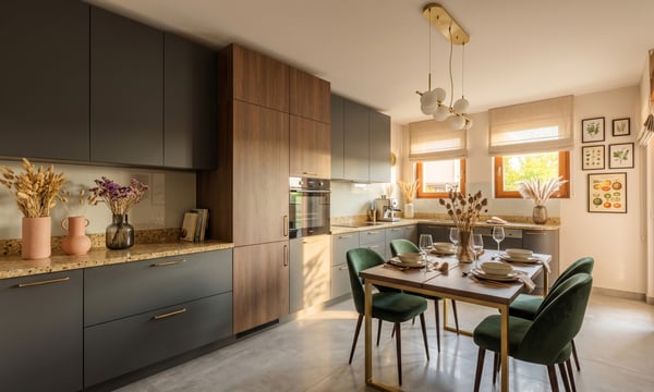 GRANDE CASA GEMELLA DI 7 LOCALI CON GIARDINO A LIGORNETTO 2