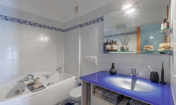 ESCLUSIVA VILLA 6.5 CON GIARDINO E VISTA APERTA A DAVESCO 7