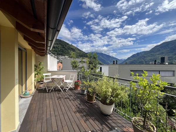 RINNOVATA CASA DI NUCLEO CON GIARDINO A MONTE CARASSO 3