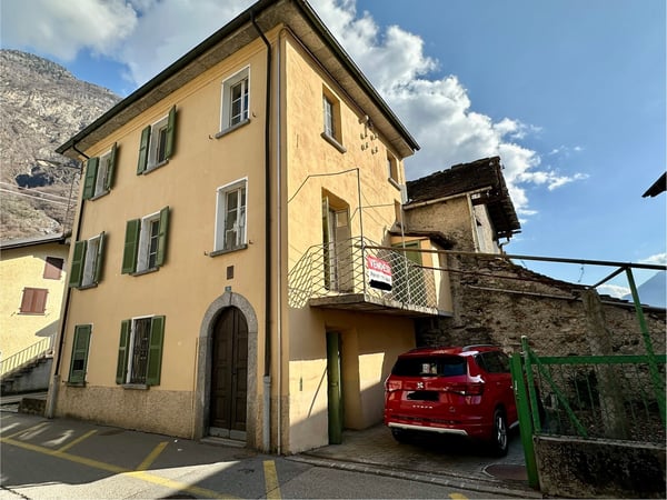 TIPICA CASA DI NUCLEO DA RISTRUTTURARE IN CENTRO A BIASCA 1