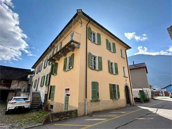 TIPICA CASA DI NUCLEO DA RISTRUTTURARE IN CENTRO A BIASCA 2