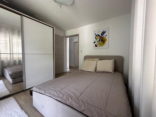 BELLA CASA 4.5 DI CHARME CON GIARDINO E PISCINA A ROVEREDO 9