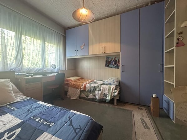 SPAZIOSA CASA DI 6 LOCALI CON AMPIO GIARDINO A CRESCIANO 6