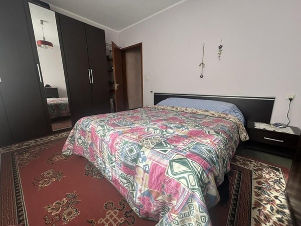SPAZIOSA CASA DI 6 LOCALI CON AMPIO GIARDINO A CRESCIANO 5