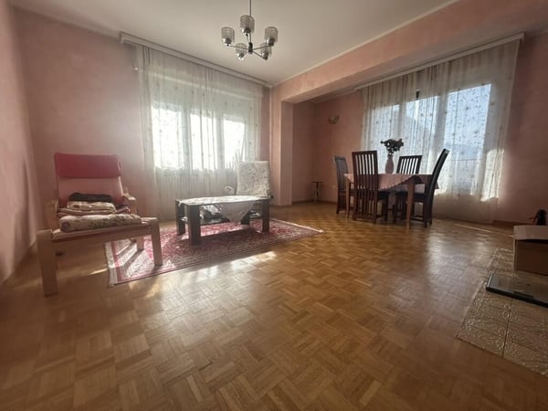 SPAZIOSA CASA DI 6 LOCALI CON AMPIO GIARDINO A CRESCIANO 3
