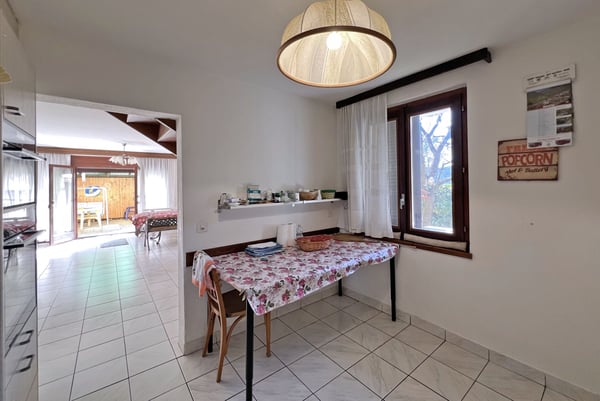 AFFITTASI GRAZIOSA CASA DI 4.5 LOCALI CON PATIO A CADRO 4