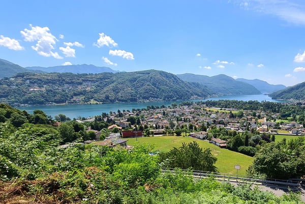 TERRENO CON VISTA LAGO E PROGETTO PER UNA VILLA A NEGGIO 2