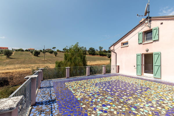 AFFASCINANTE CASOLARE 12.5 LOCALI VISTA MARE NELLE MARCHE 2