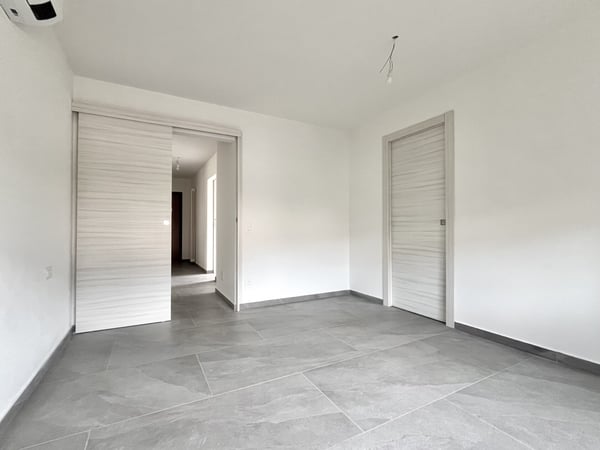 LUMINOSO 3.5 LOCALI COME NUOVO CON TERRAZZA A MENDRISIO 7