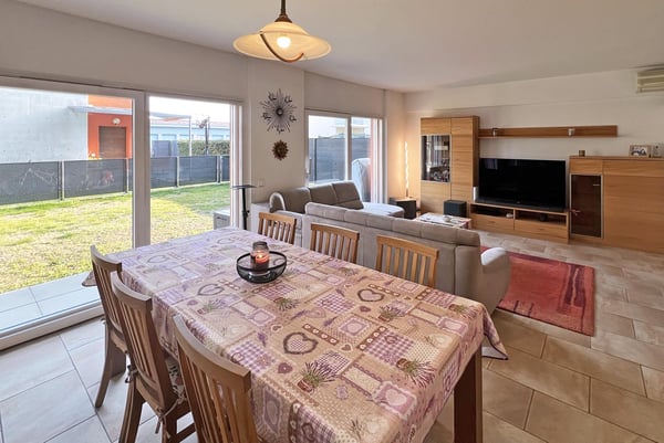 AMPIA VILLA 5.5 LOCALI CON GIARDINO PIANEGGIANTE A BESAZIO 2