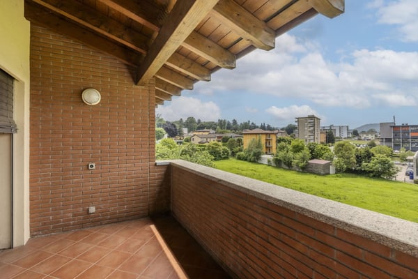 STUPENDO ATTICO 3.5 LOCALI CON VISTA IN CENTRO A MENDRISIO 4