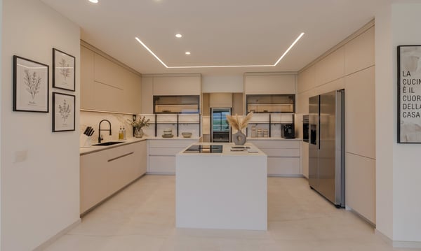 STUPENDO 5.5 LOCALI CON GIARDINO E PISCINA A PONTE CAPRIASCA 3