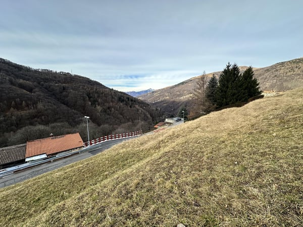 GRANDE TERRENO EDIFICABILE PER 3-4 UNITÃ ABITATIVE A CERTARA 2