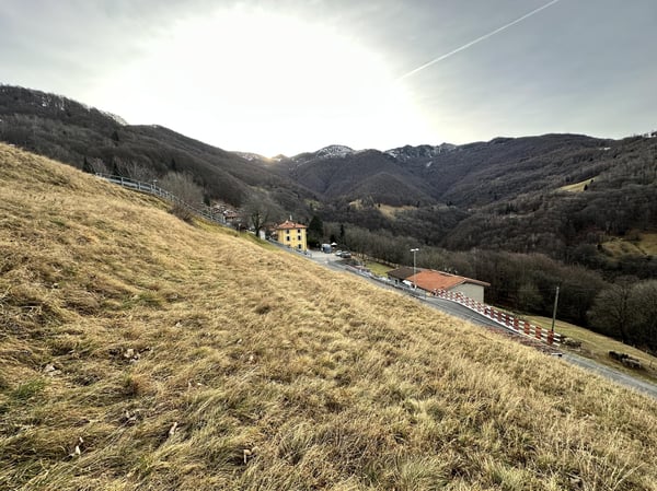 GRANDE TERRENO EDIFICABILE PER 3-4 UNITÃ ABITATIVE A CERTARA 7