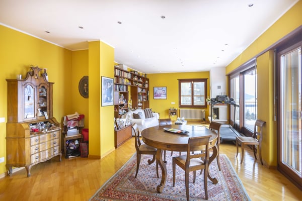 SPLENDIDO ATTICO 4.5 CON VISTA LAGO A CAMPIONE D'ITALIA